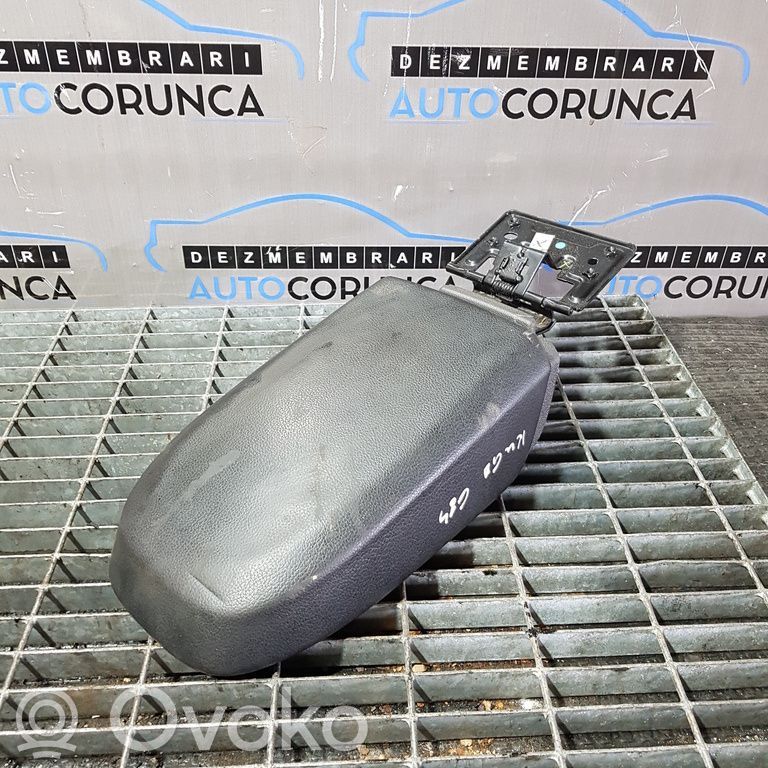 Ford Kuga I Armrest 