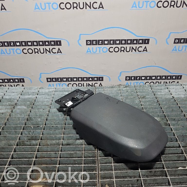 Ford Kuga I Armrest 
