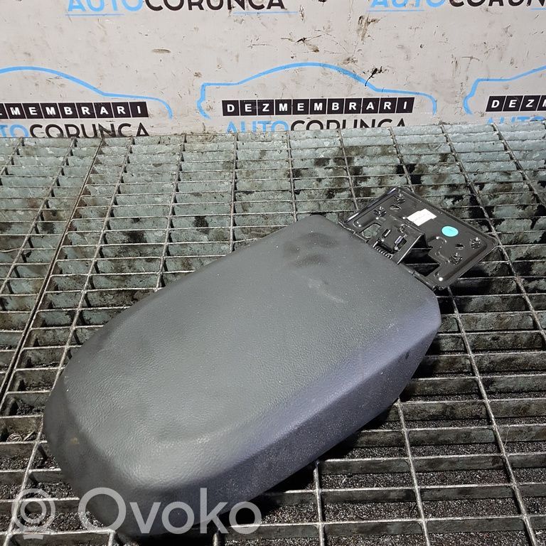 Ford Kuga I Armrest 