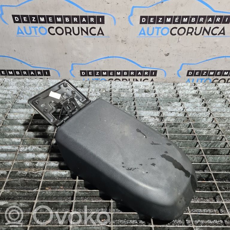 Ford Kuga I Armrest 