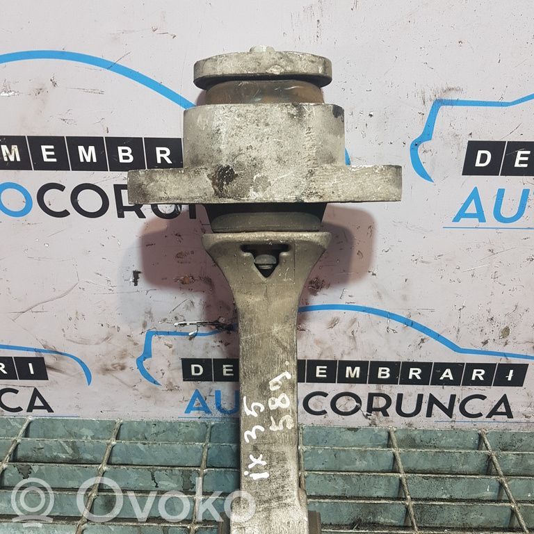 Hyundai ix35 Engine mounting bracket 