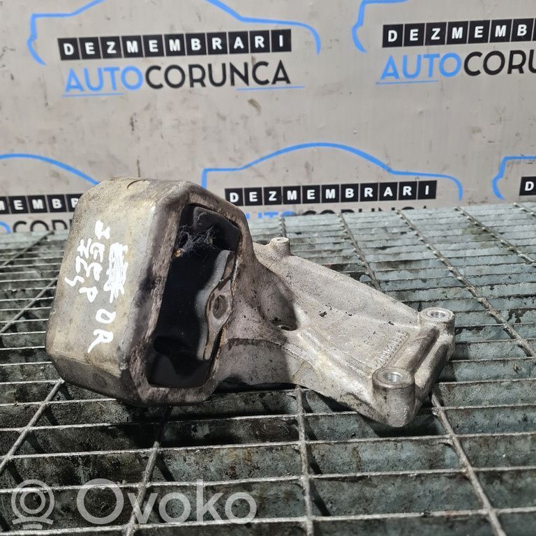 Engine mounting bracket   MOTORPARTEADREAPTA