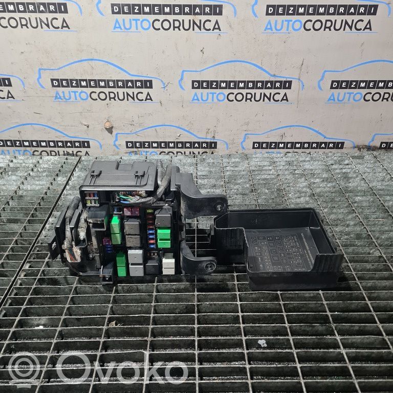 KIA Sorento Juego de caja de fusibles 