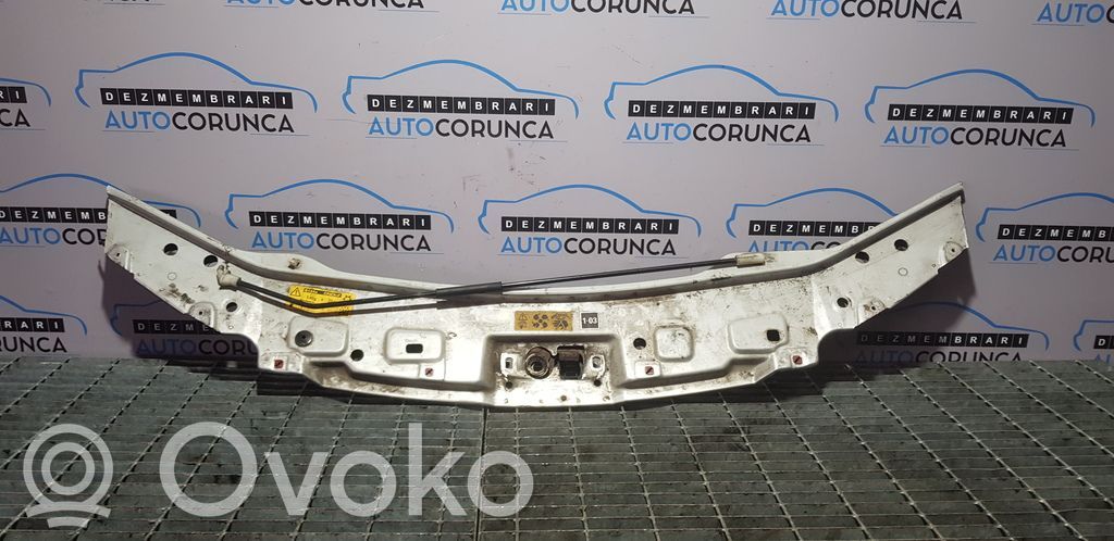 Land Rover Freelander Traversa del paraurti anteriore 