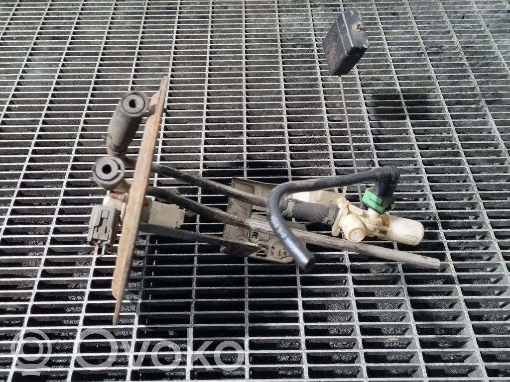 Mazda CX-7 Degvielas līmeņa sensors 