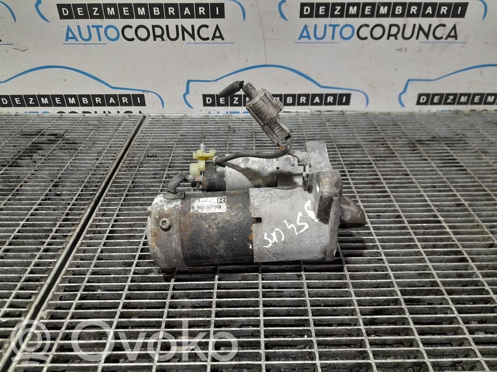 Starter motor   M001T81282