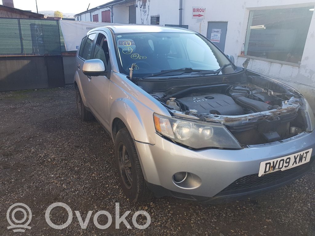 Mitsubishi Outlander Puerta delantera 
