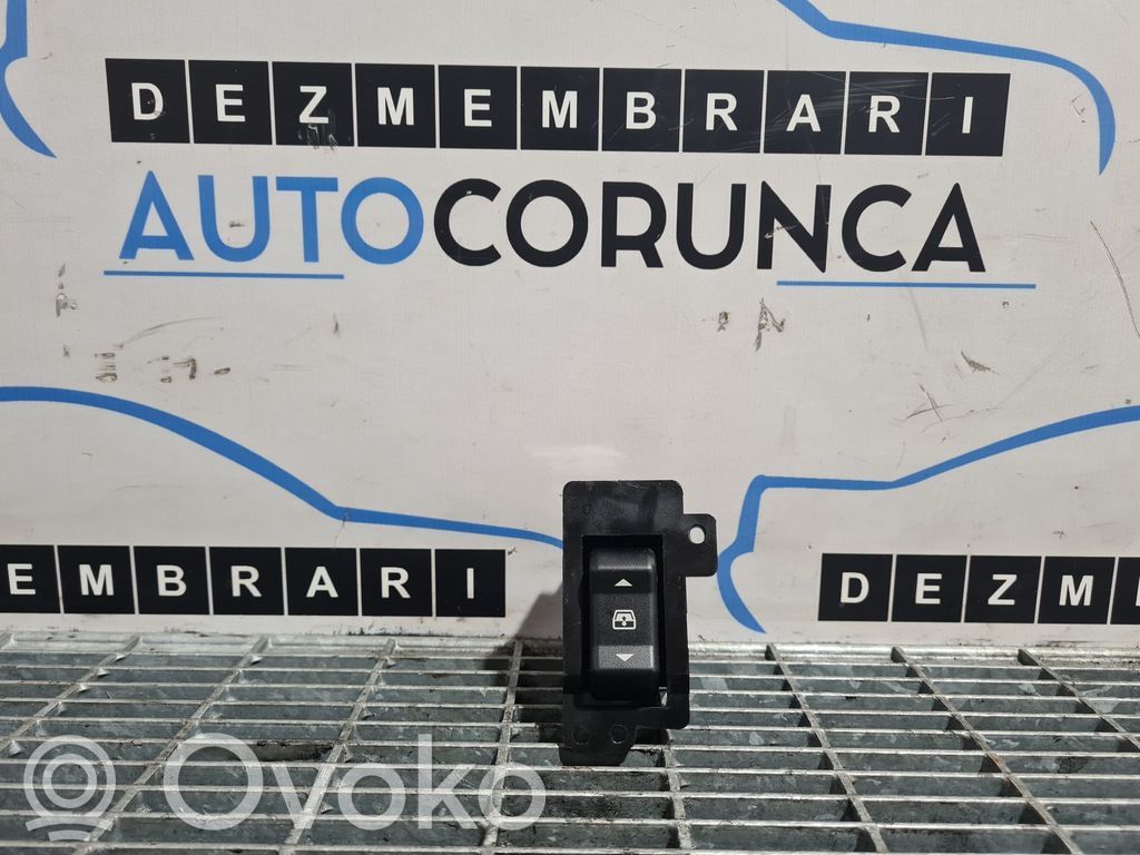 Mitsubishi L200 Interruptor del elevalunas eléctrico 