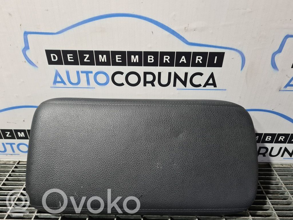 Mitsubishi Outlander Elkoņa balsts 