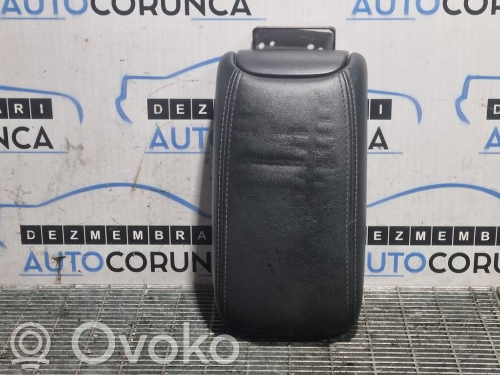 Mitsubishi Outlander Elkoņa balsts 