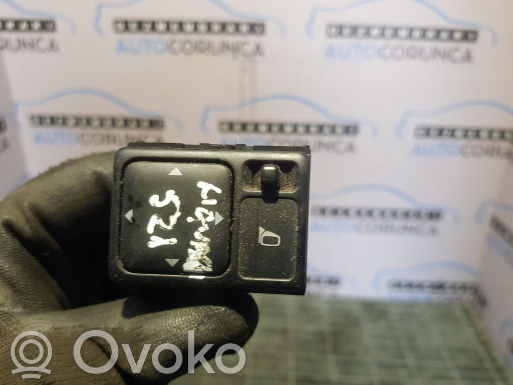 Nissan Navara D40 Interruptor del espejo lateral 