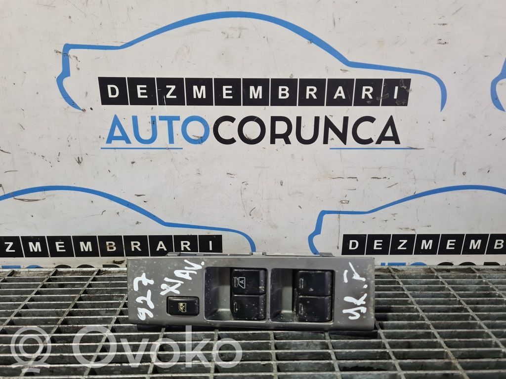 Nissan Navara D40 Interruptor de control multifunción 