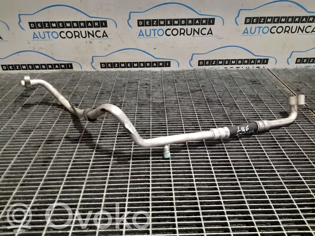 Ilmastointilaitteen putki (A/C)   9273
