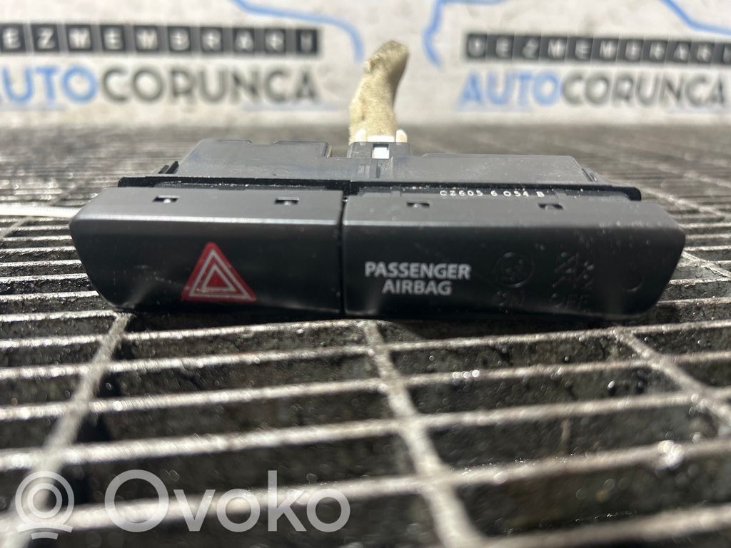 Suzuki Vitara (LY) Interruptor de control multifunción 