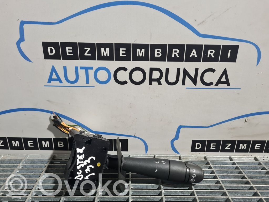 Dacia Duster Wiper switch 