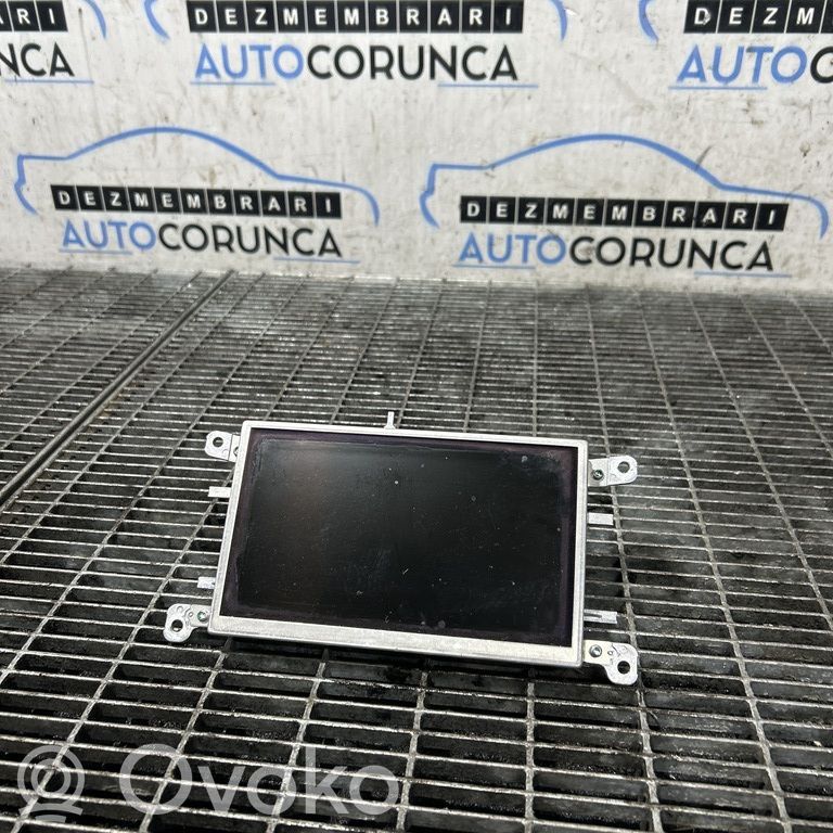 Stacja multimedialna GPS / CD / DVD   8T0919604F