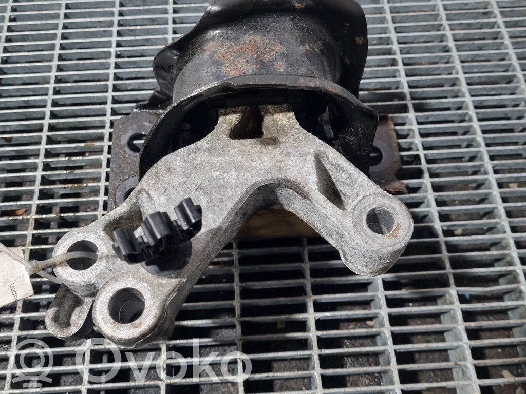 Engine mounting bracket   MOTORDREAPTA
