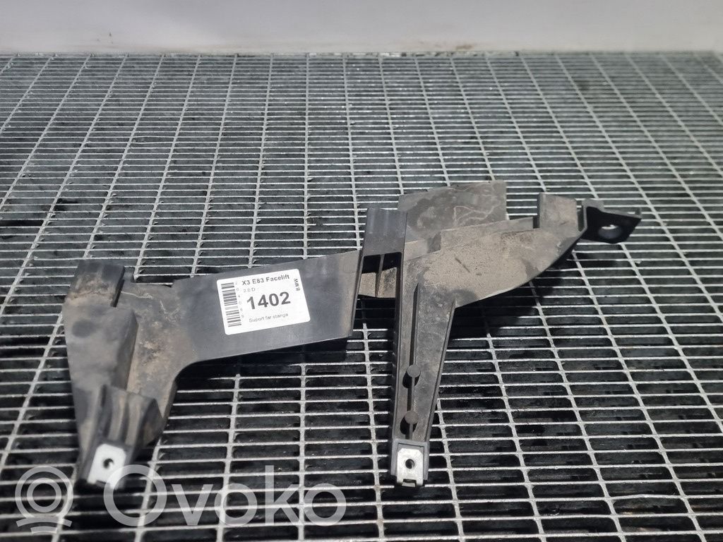 Headlight/headlamp mounting bracket   1301073025