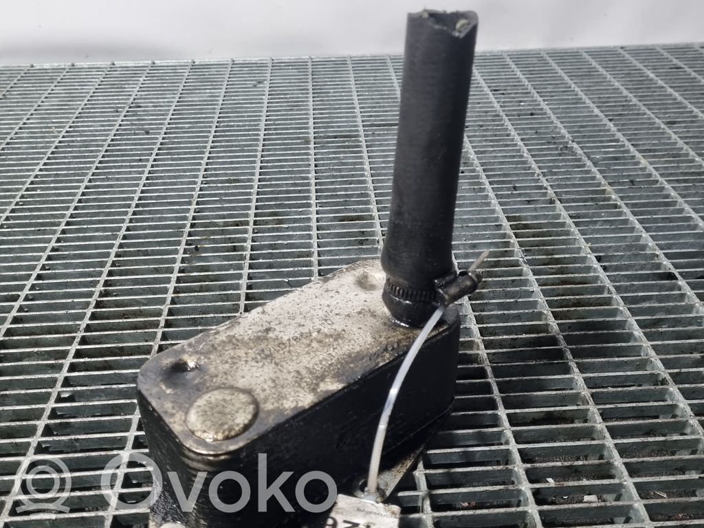 Land Rover Freelander Engine oil radiator 