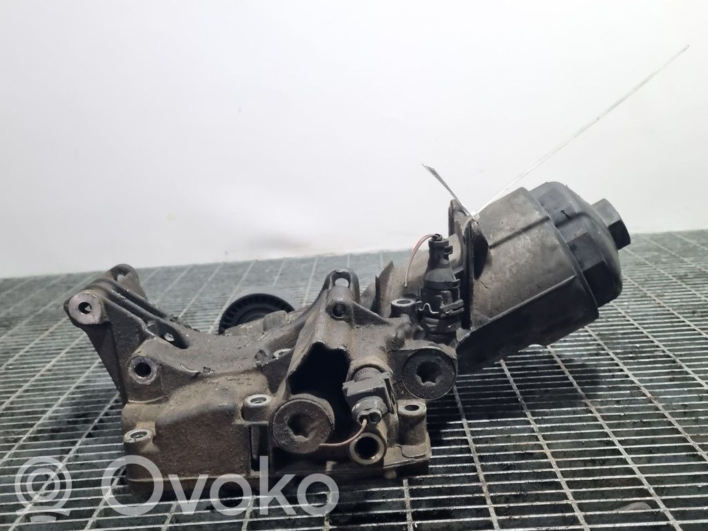 BMW X3 E83 Oil filter mounting bracket 