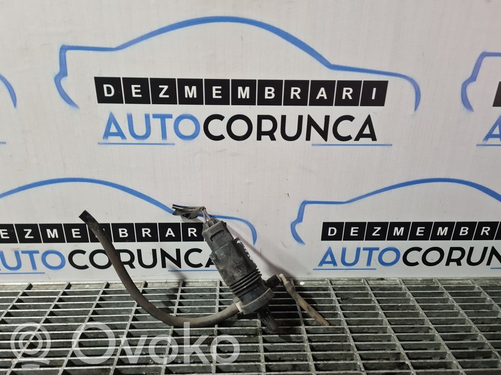 Mini Cooper Countryman R60 Pompa spryskiwacza szyby przedniej / czołowej 