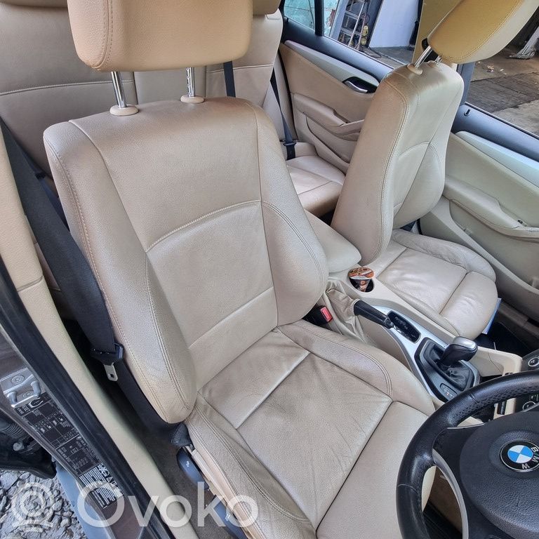 Seat set