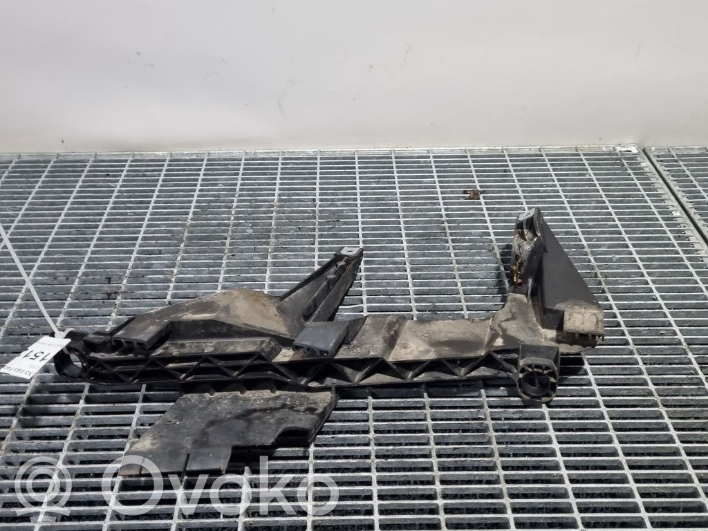 Headlight/headlamp mounting bracket   1301073024