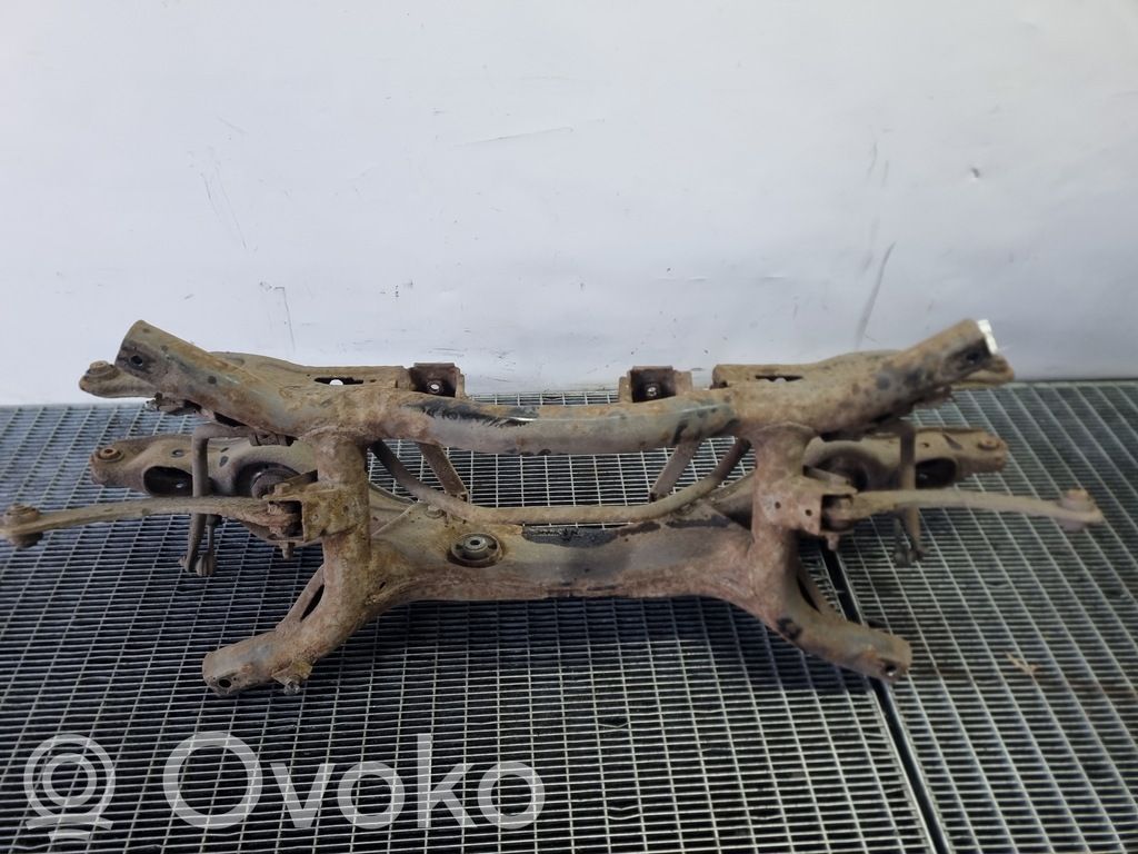 Mitsubishi Outlander Punte spate 
