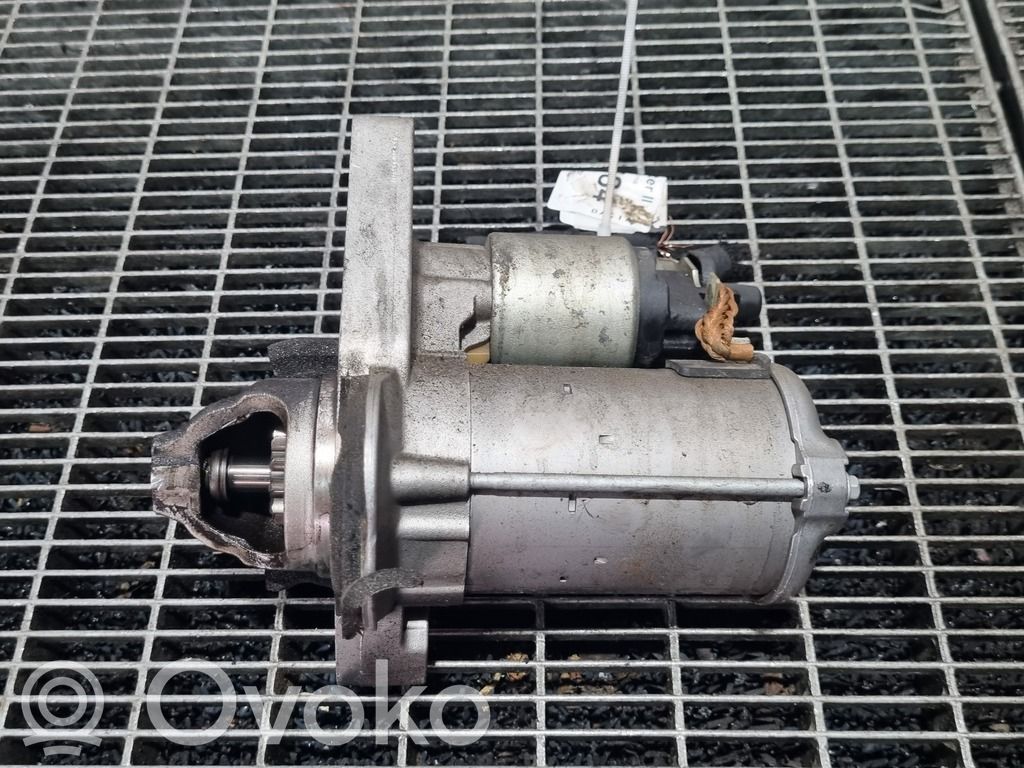 Motor de arranque   233004646R,0001170679