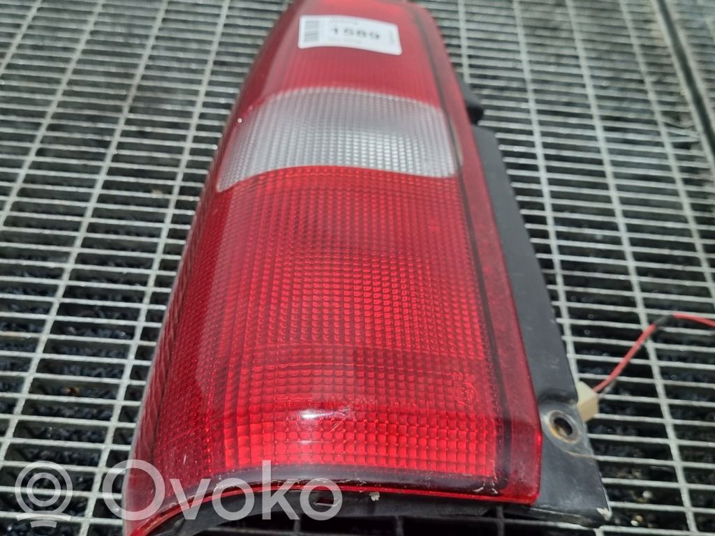 Suzuki Jimny Luci posteriori 