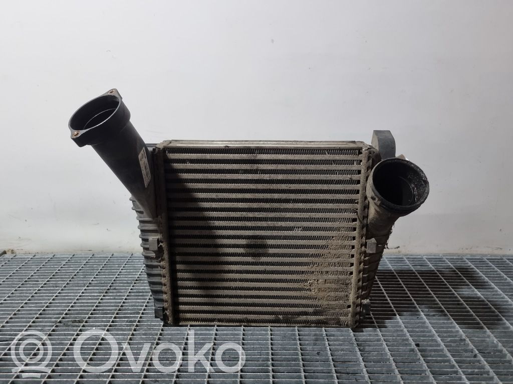 Refroidisseur intermédiaire   7L6145803C