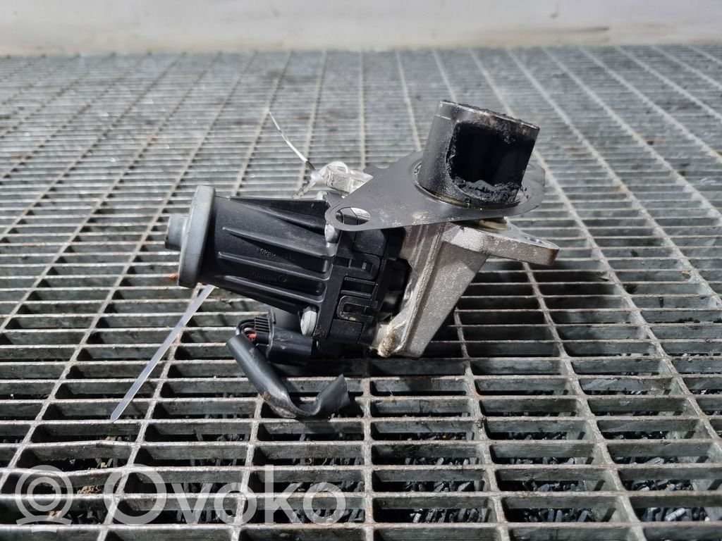 Nissan Juke I F15 Soupape vanne EGR 
