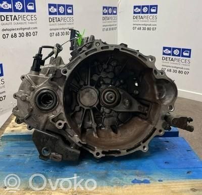 KIA Rio Cutie viteze manuală cu 6 trepte 