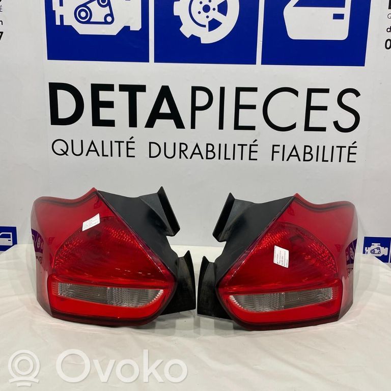 Rear/tail lights set   1893908,1893908,1893910,1893910