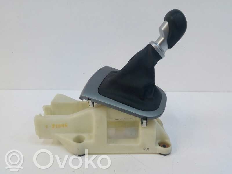 KIA Rio Pyyhkimen/suuntavilkun vipukytkin 
