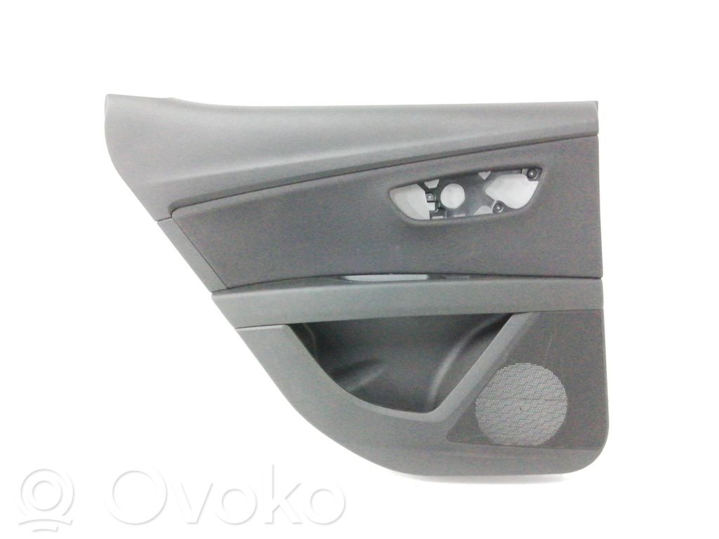 Seat Leon (5F) Apšuvums aizmugurējām durvīm 