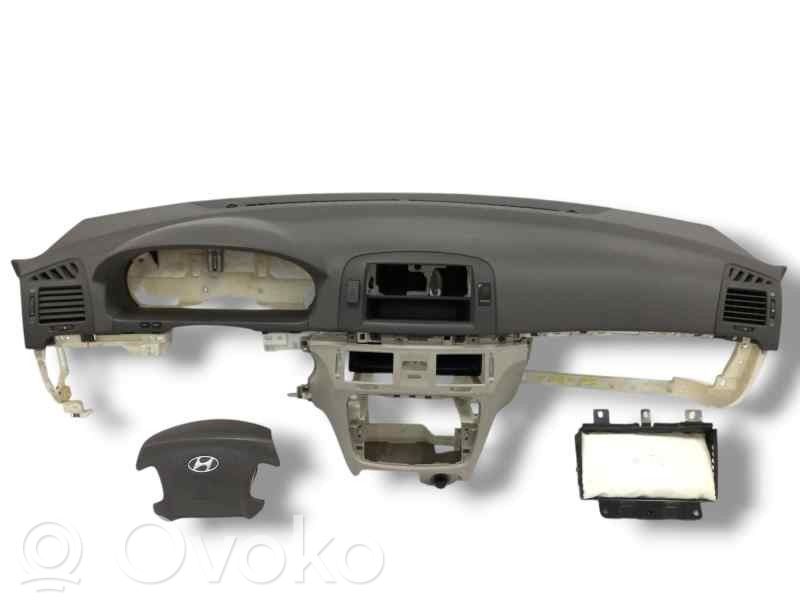 Panel de instrumentos   847103K100QZ,569003K140QZ,845303K000
