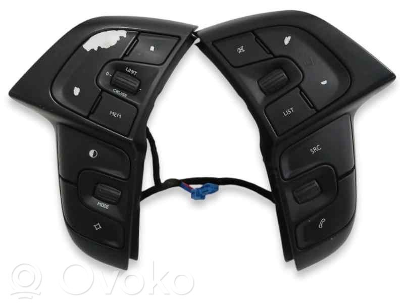 Citroen C4 Grand Picasso Steering wheel buttons/switches 