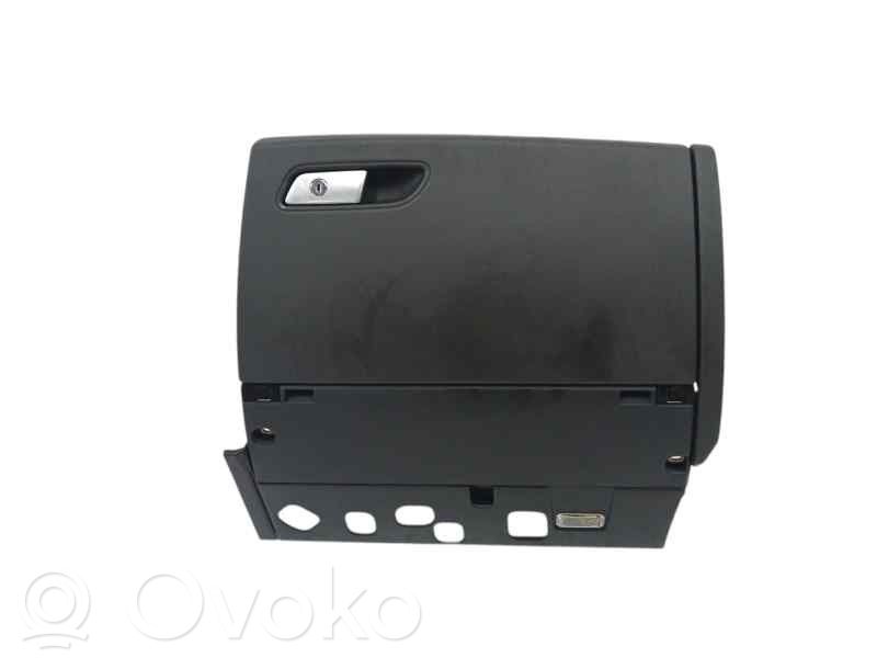 Guantera   4G8857035D