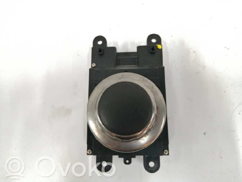 Interrupteur / bouton multifonctionnel   6944884,IDRIVE
