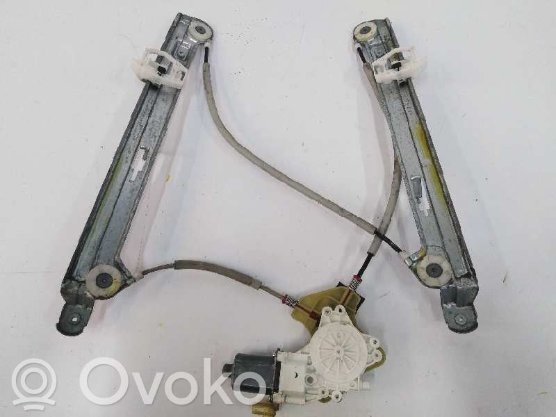 Regulador manual de la ventanilla delantera   05074821AA