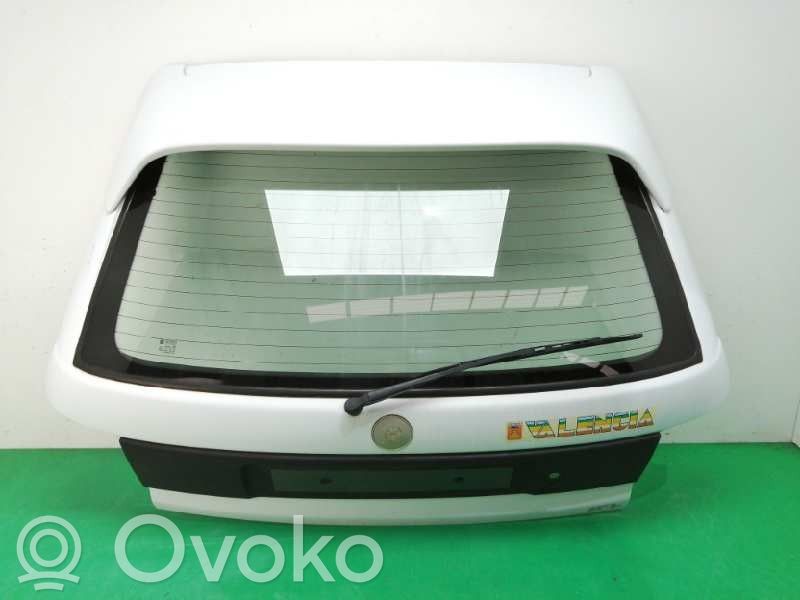 Opel Astra F Takaluukun/tavaratilan kansi 