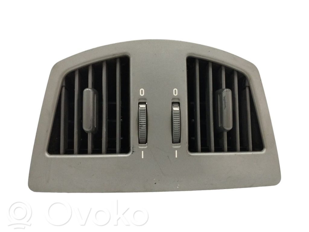 BMW 7 E65 E66 Gaisa plūsmas novirzītājs (-i) 