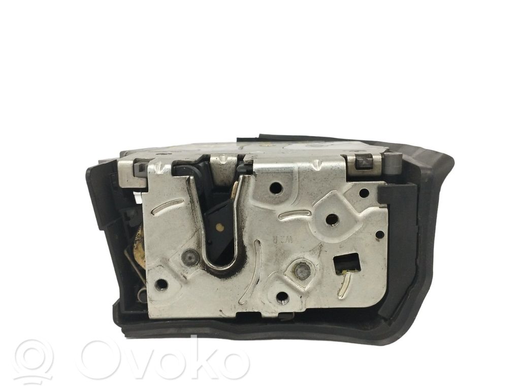 Front door lock   8402540
