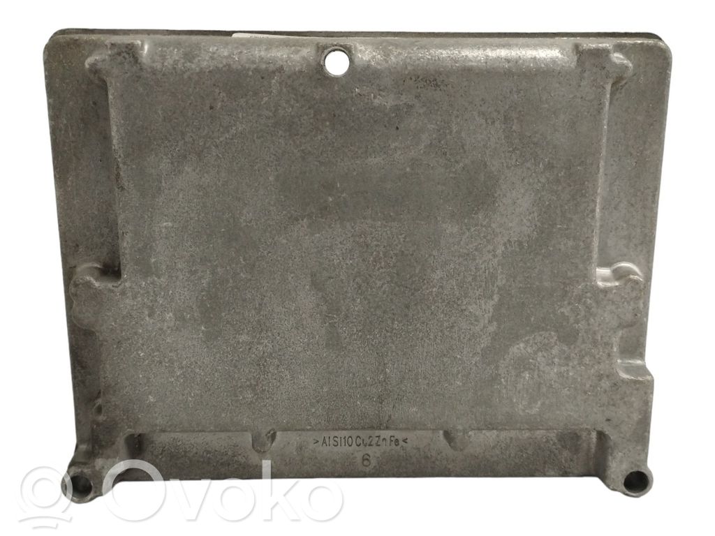 Moottorin ohjainlaite/moduuli   30743371