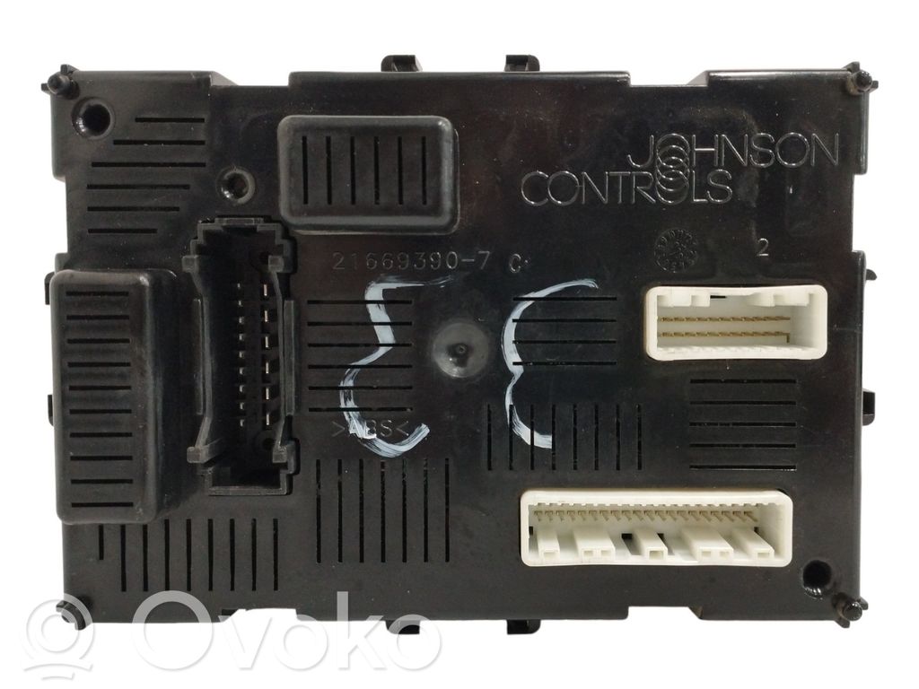 Autres unités de commande / modules   8200343733,216777365G