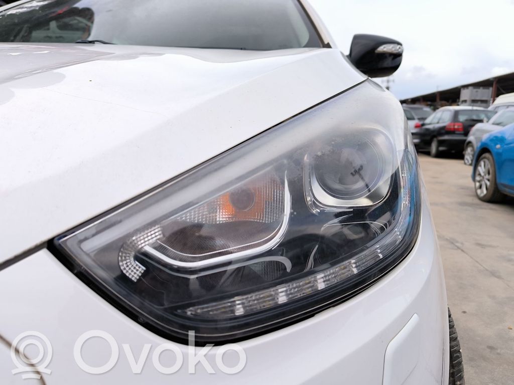 Hyundai ix35 Scheinwerfer 
