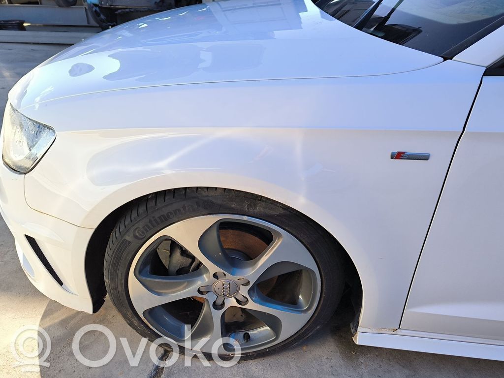 Sparnas   8V0821105G