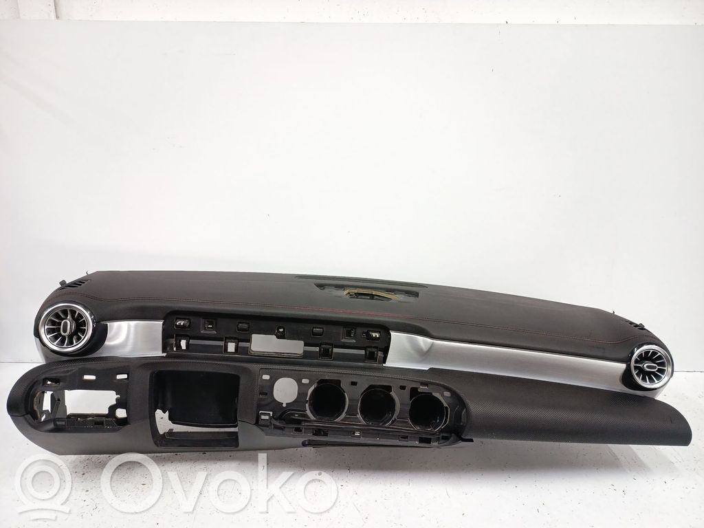 Mercedes-Benz CLA C118 X118 Bord 
