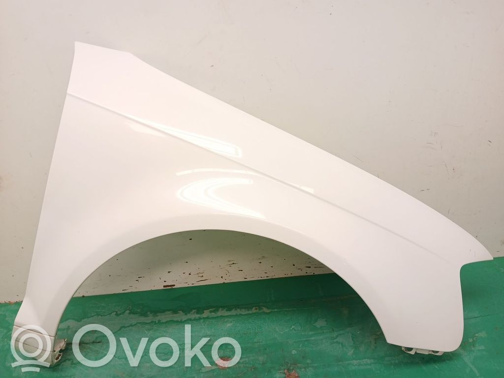 Lokasuoja   8P0821106G